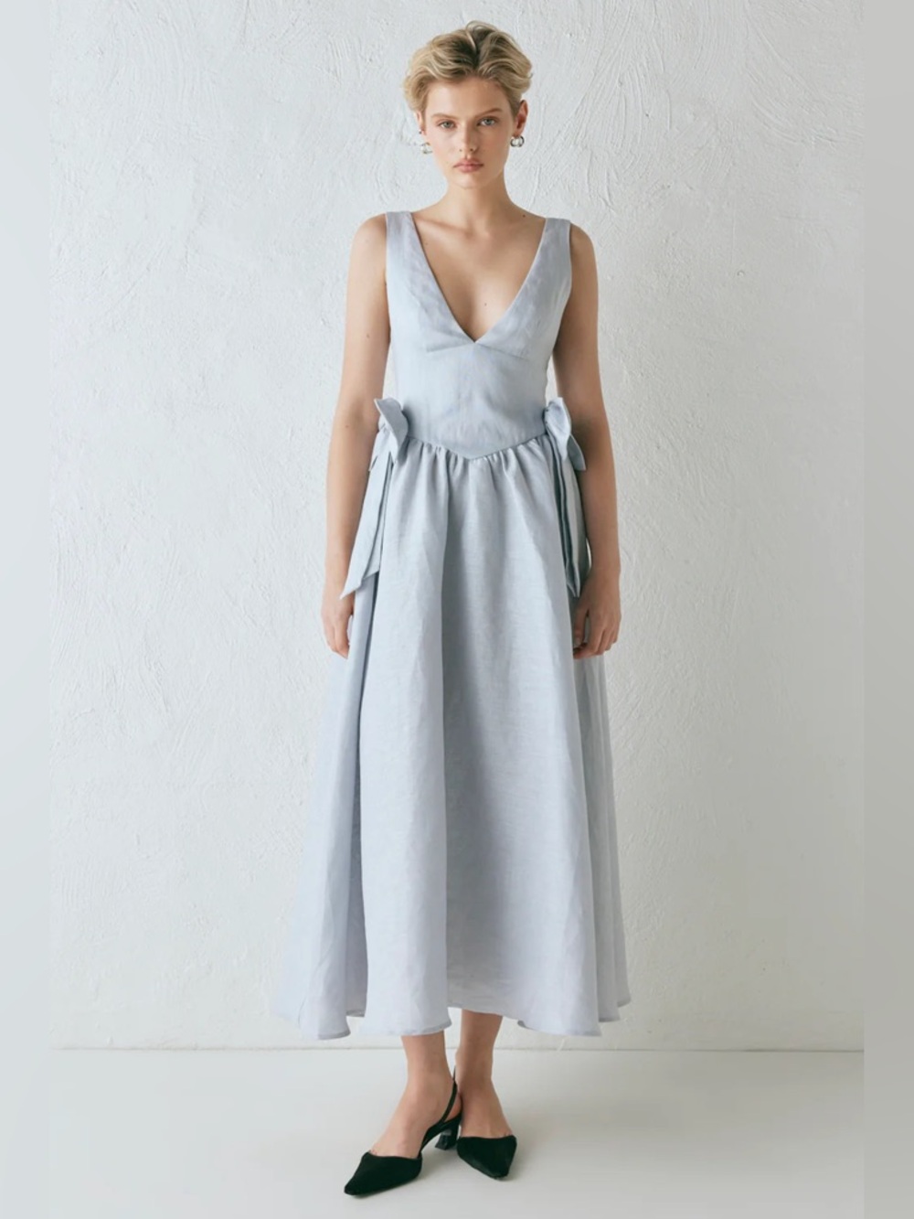 V-Neck Light Blue Midi Dress with Bows